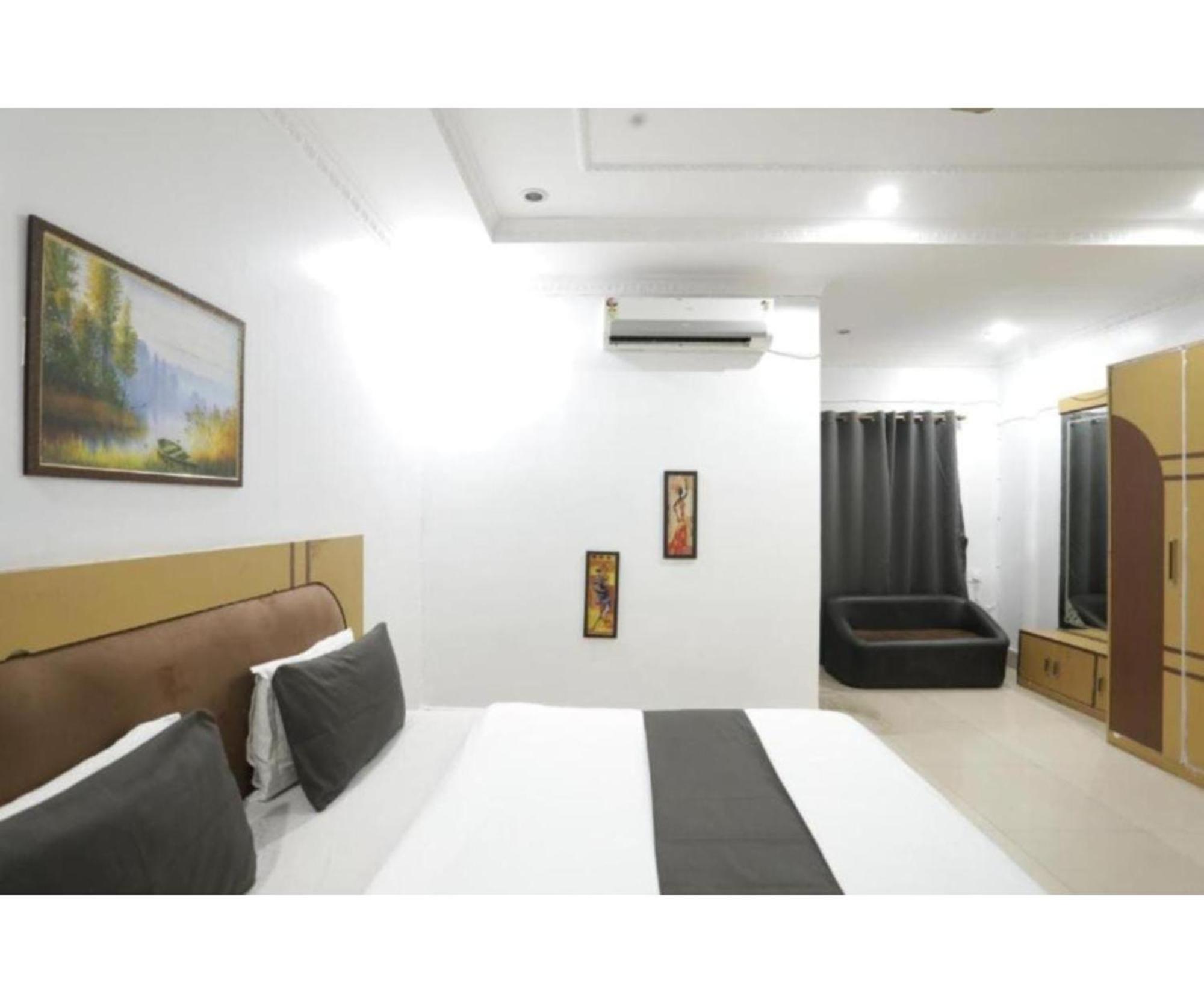 Day S Inn Luxury Stay Near Care Hospital In Budget Friendly Price Best Seller Бхубанешвар Екстериор снимка