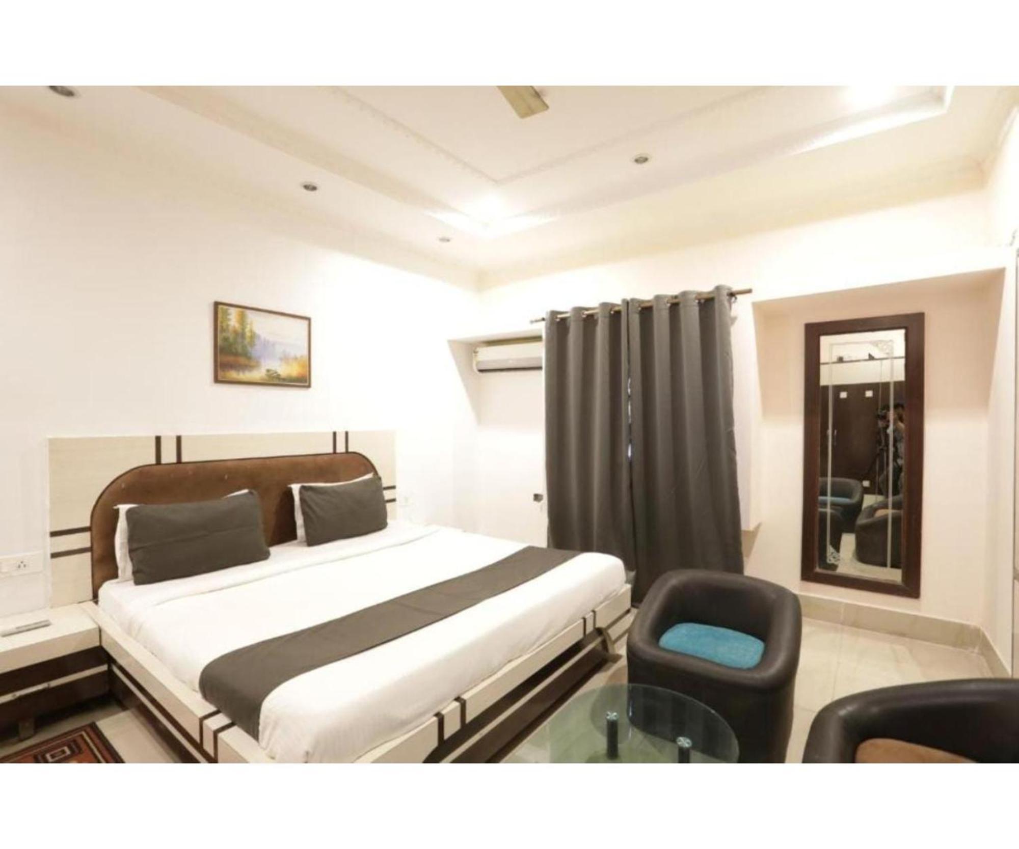 Day S Inn Luxury Stay Near Care Hospital In Budget Friendly Price Best Seller Бхубанешвар Екстериор снимка