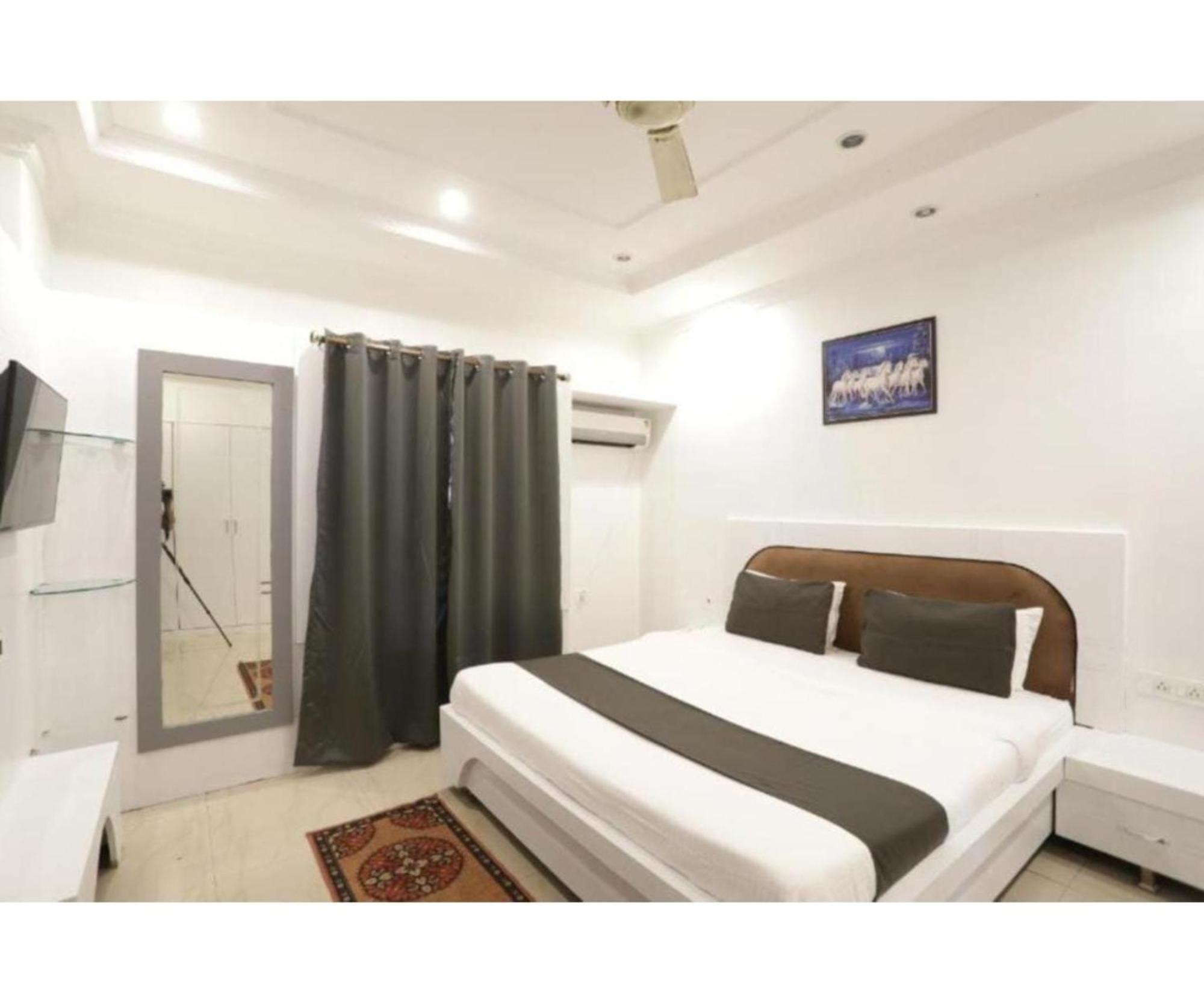 Day S Inn Luxury Stay Near Care Hospital In Budget Friendly Price Best Seller Бхубанешвар Екстериор снимка